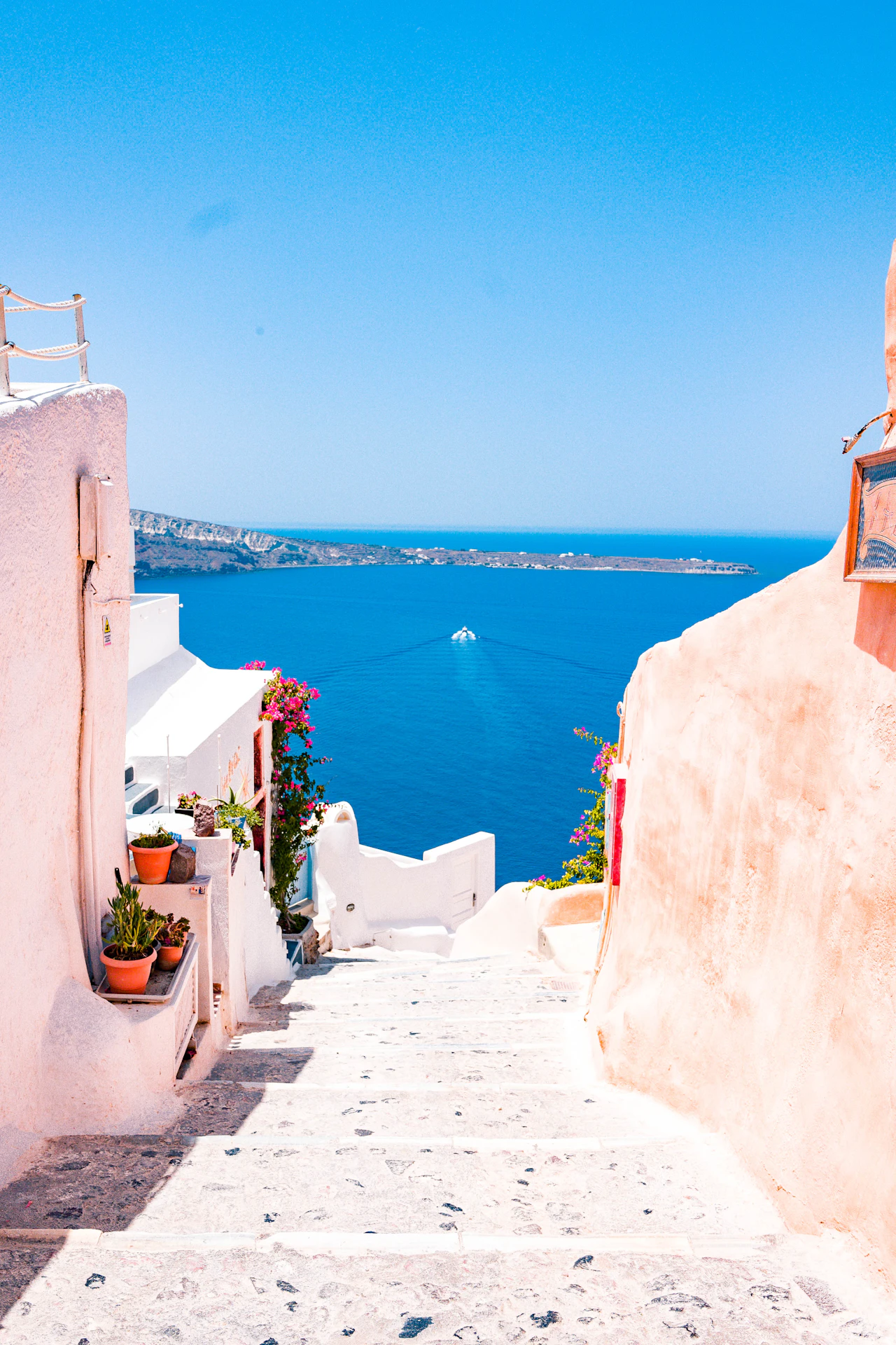 希腊 5G 出境旅游 eSIM 流量卡 (Athens, Santorini) - 落地 ATH/JTR 直连 Wind 高速流量低至 $1.99 ($0.66/GB)